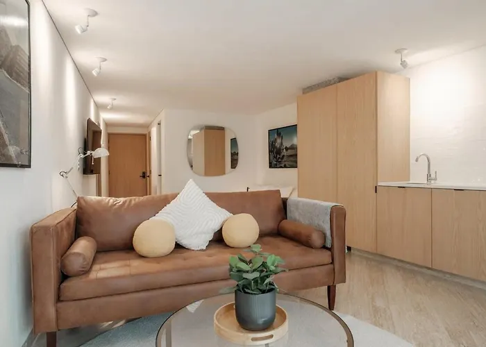 Par 203 Apartment *