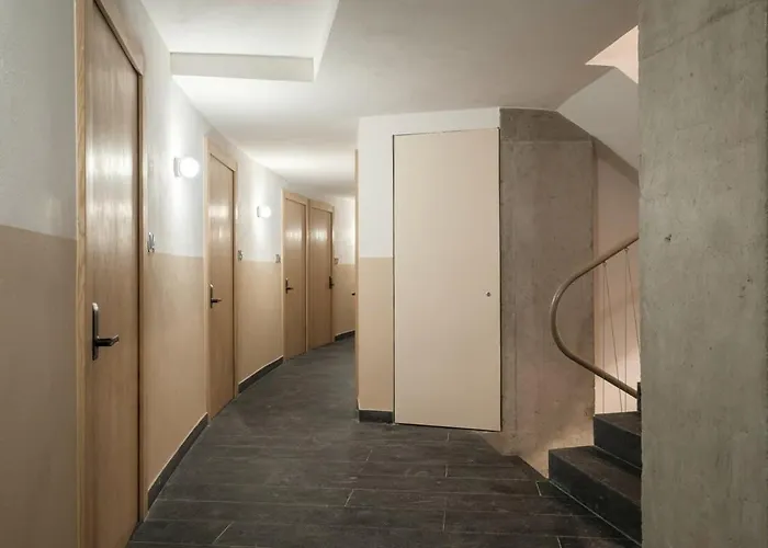 Par 203 Apartment *